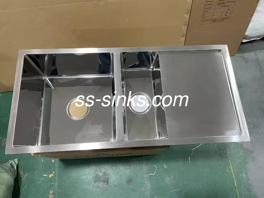 डबल बाउल वर्कस्टेशन ड्रेनबोर्ड के साथ पोलिश हस्तनिर्मित रसोई सिंक