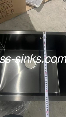 स्टेनलेस स्टील रसोई सिंगल बाउल सिंक के साथ साफ करने में आसान ड्रेनर और टिकाऊ सामग्री