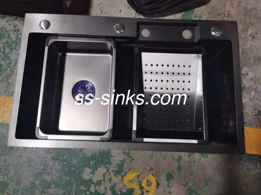 18/10 निकेल स्टील सामग्री और जल निकासी प्रणाली समाधान के साथ स्टेनलेस स्टील सिंगल बाउल सिंक