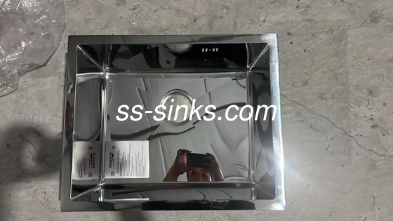 18/10 निकेल स्टील सामग्री स्टेनलेस स्टील सिंगल बाउल सिंक आपके रसोईघर के लिए सही अतिरिक्त